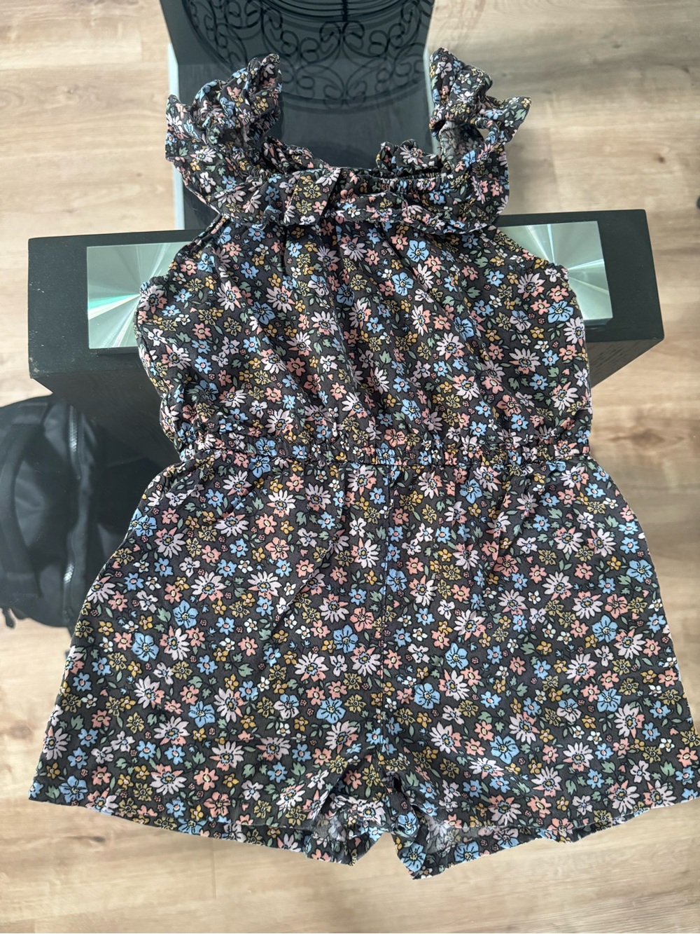 🖤H&M Floral Ruffle Neck Romper - 2T